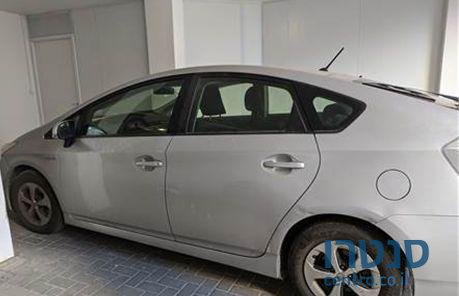 2013' Toyota Prius טויוטה פריוס photo #2