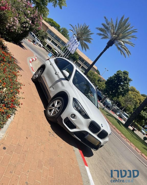 2017' BMW X1 ב.מ.וו photo #2