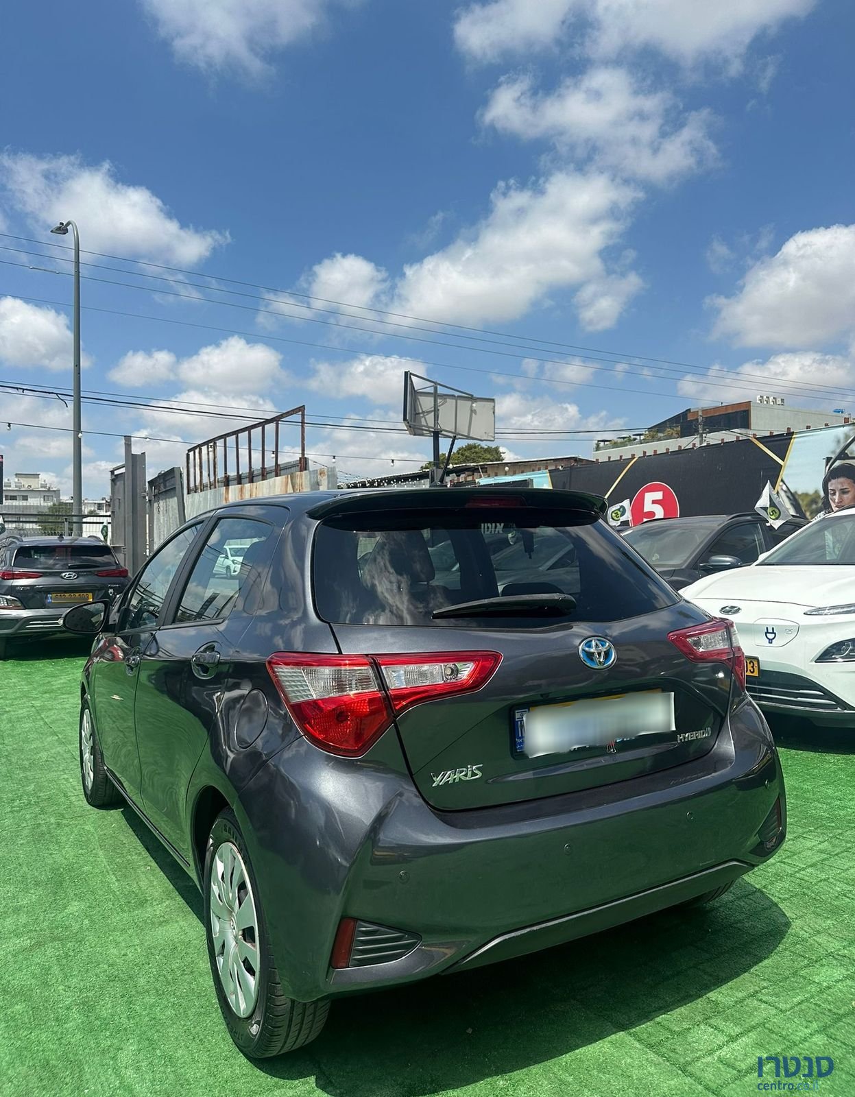 2020' Toyota Yaris טויוטה יאריס photo #5