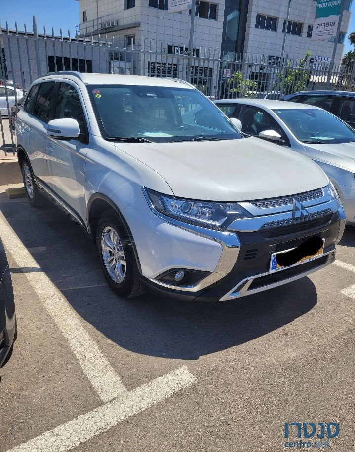 2019' Mitsubishi Outlander מיצובישי אאוטלנדר photo #2
