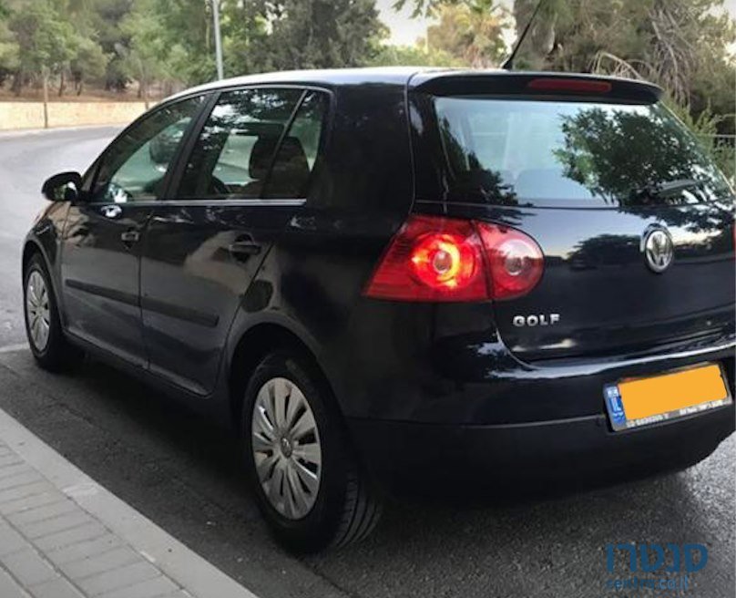 2008' Volkswagen Golf 1.6 photo #2
