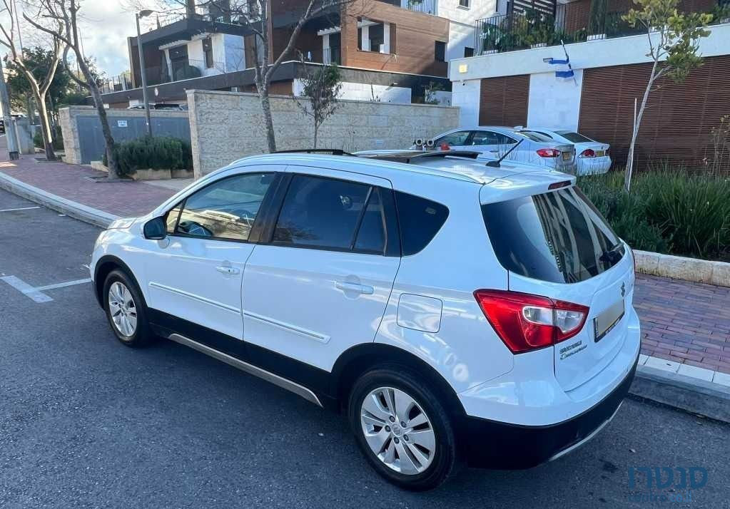2014' Suzuki SX4 סוזוקי קרוסאובר photo #3