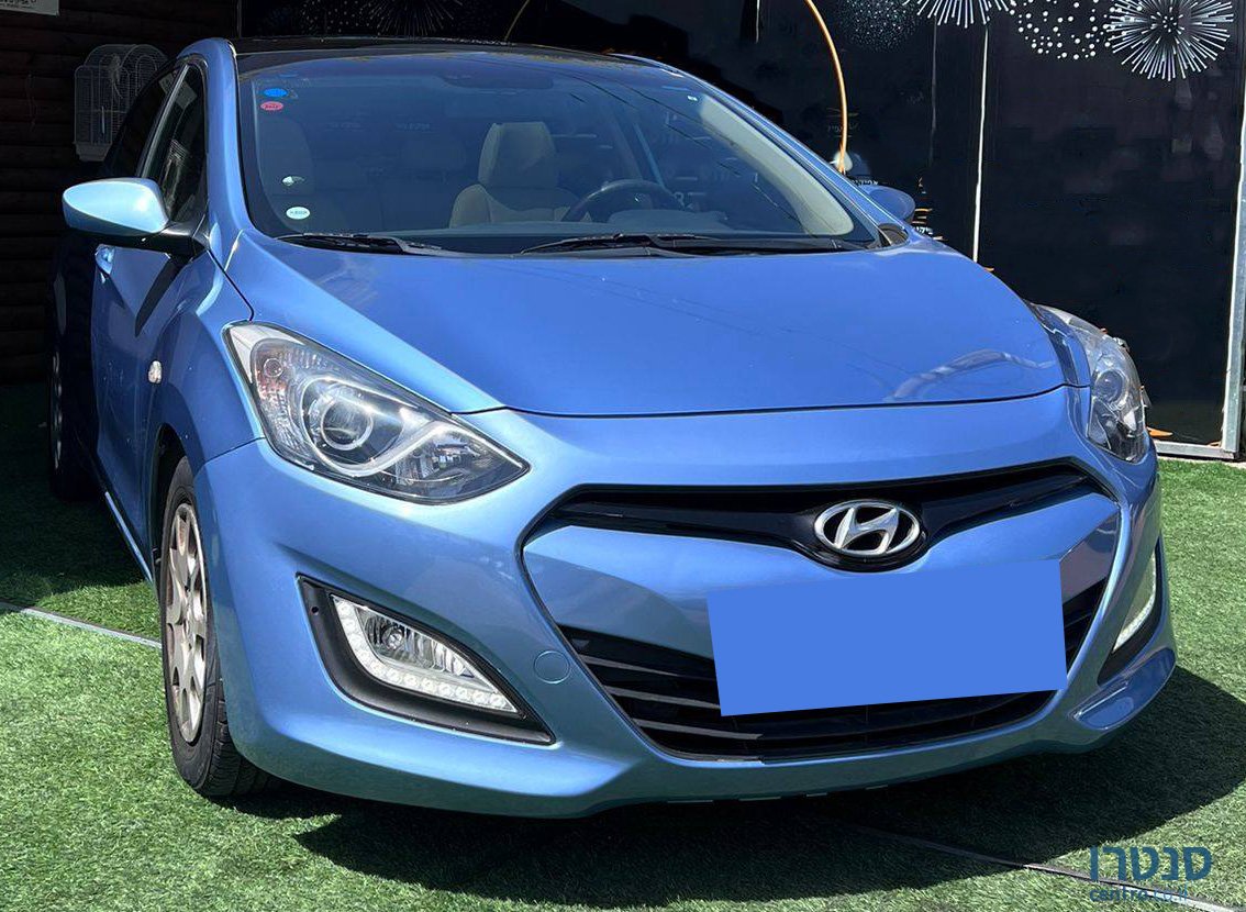 2015' Hyundai i30 photo #2