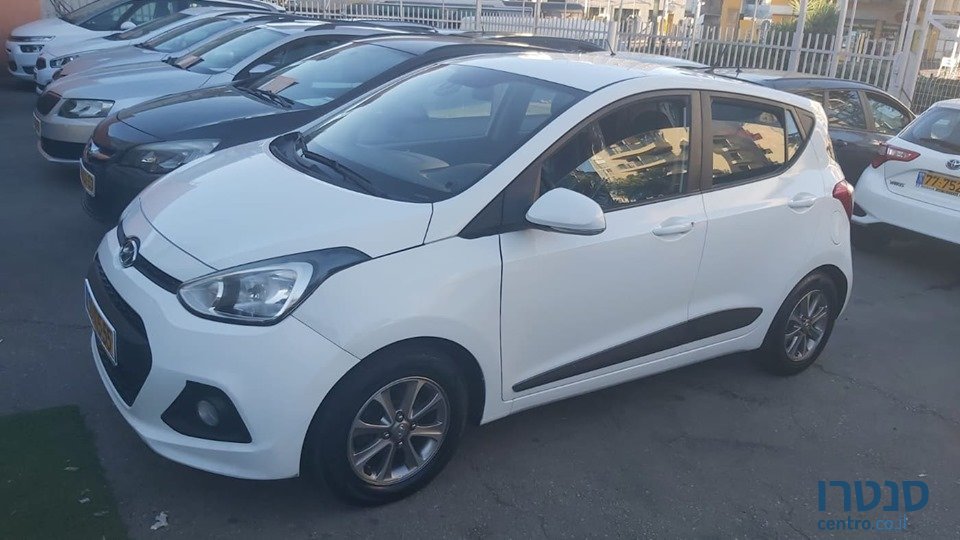 2017' Hyundai i10 photo #1