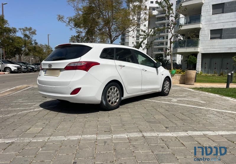 2013' Hyundai i30 יונדאי photo #6