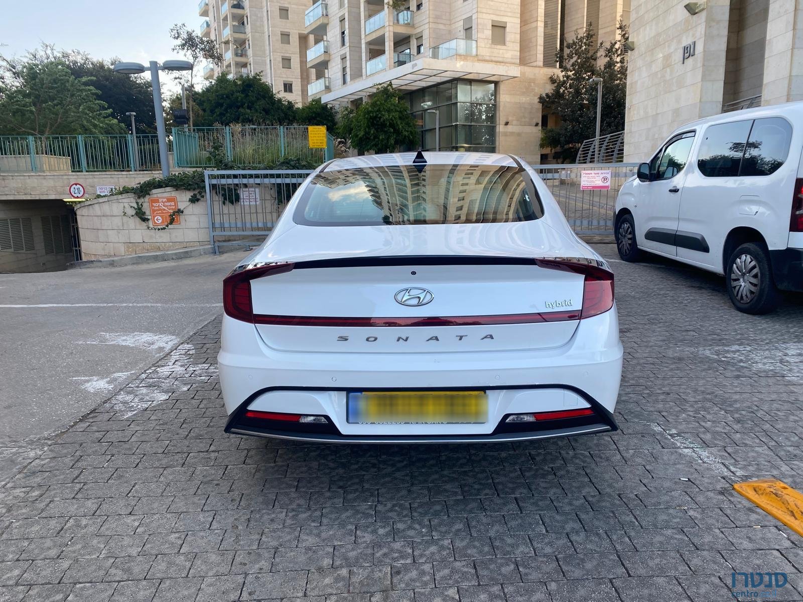 2022' Hyundai Sonata photo #5