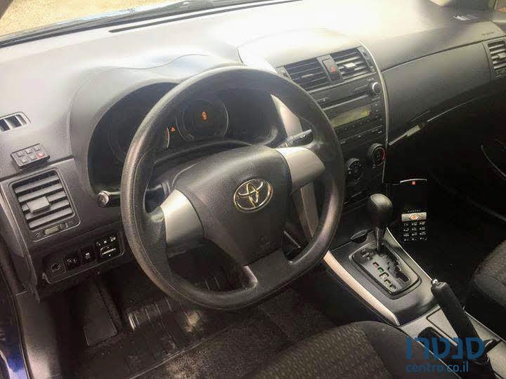 2008' Toyota Corolla photo #3