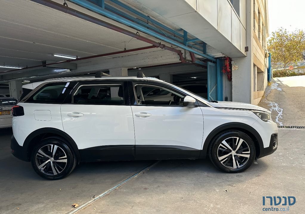 2019' Peugeot 5008 פיג'ו photo #3