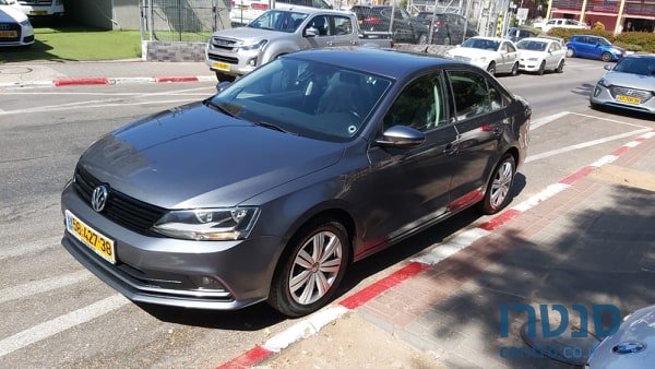 2018' Volkswagen Jetta photo #1