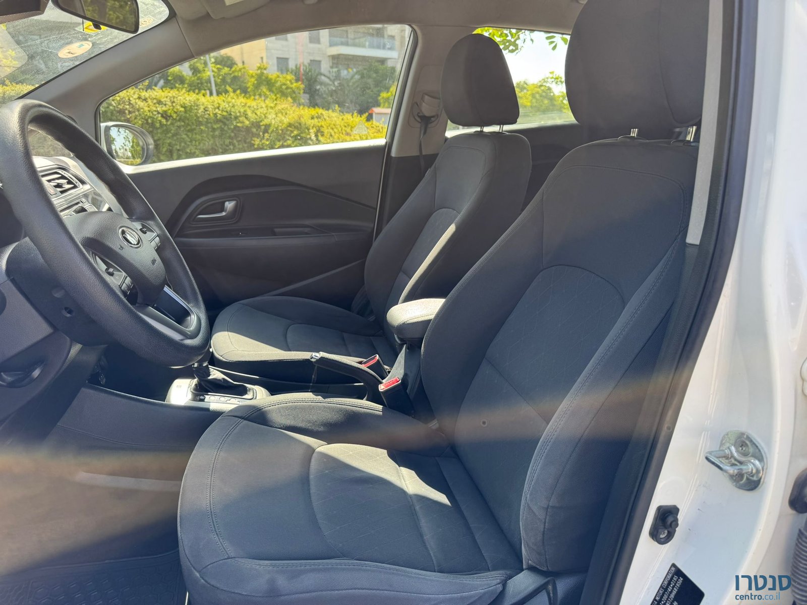 2017' Kia Rio photo #6