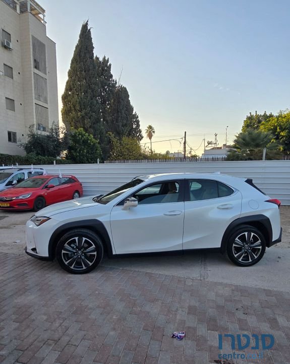 2020' Lexus UX לקסוס photo #3