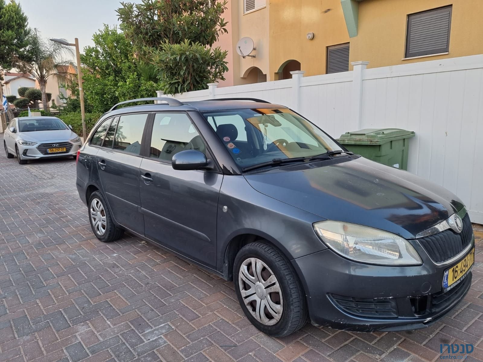 2011' Skoda Fabia סקודה פאביה photo #2