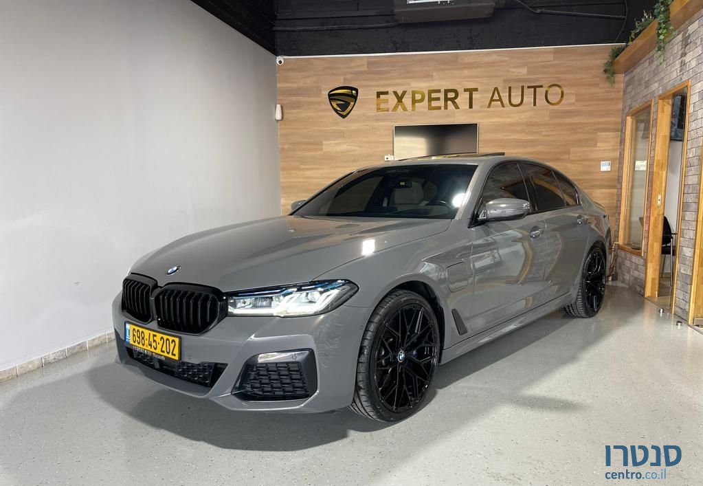 2021' BMW 5 Series ב.מ.וו סדרה 5 photo #1