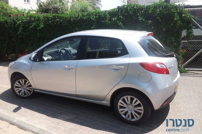 2008' Mazda 2 photo #1