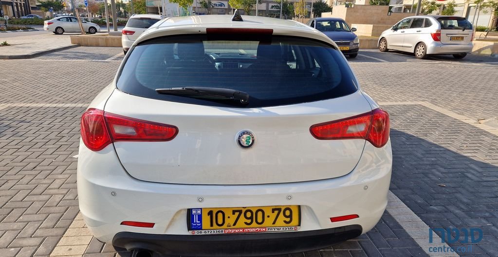 2011' Alfa Romeo Giulietta אלפא רומיאו ג'ולייטה photo #5