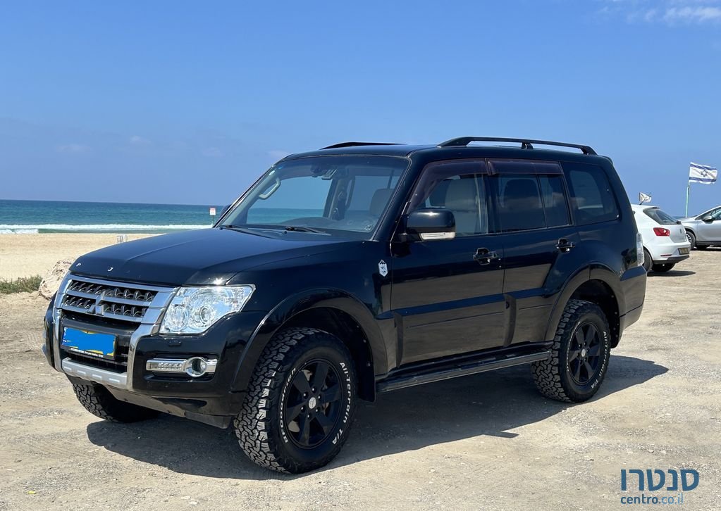 2018' Mitsubishi Pajero מיצובישי פג'רו photo #1