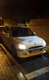 2002' Daihatsu Sirion Cz photo #2