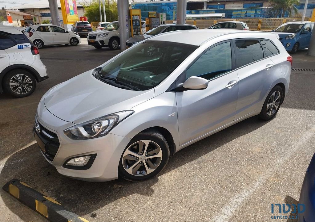 2016' Hyundai i30 יונדאי photo #1