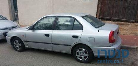 2000' Hyundai Accent Esteem ‏4 דלת' photo #2