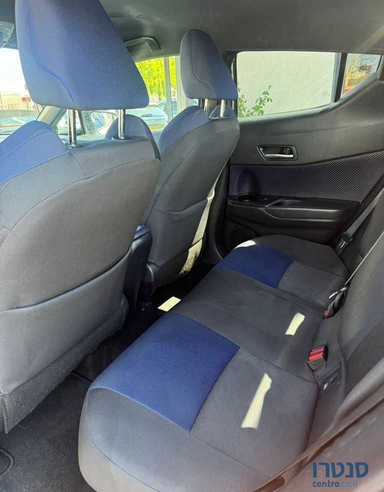 2017' Toyota C-HR טויוטה photo #3