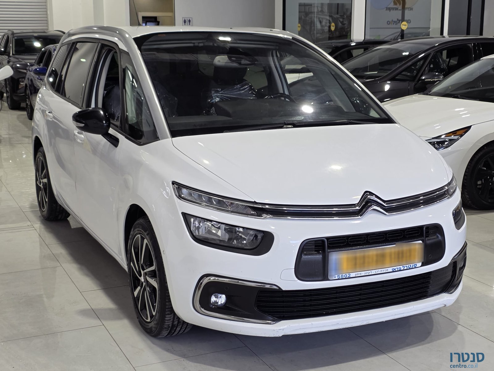 2022' Citroen C4 Grand Picasso photo #1