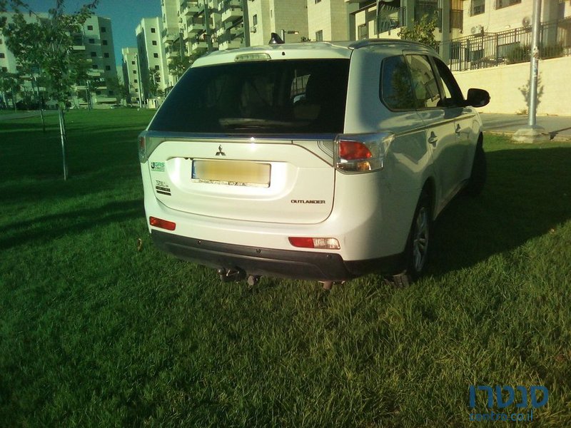 2015' Mitsubishi Outlander מיצובישי אאוטלנדר photo #2