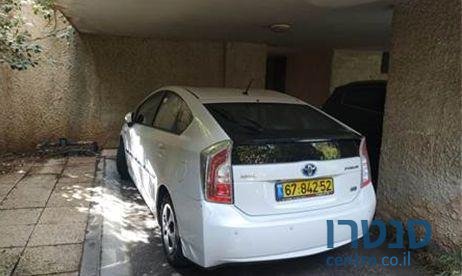 2014' Toyota Prius טויוטה פריוס photo #1