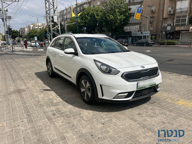 2019' Kia Niro photo #6