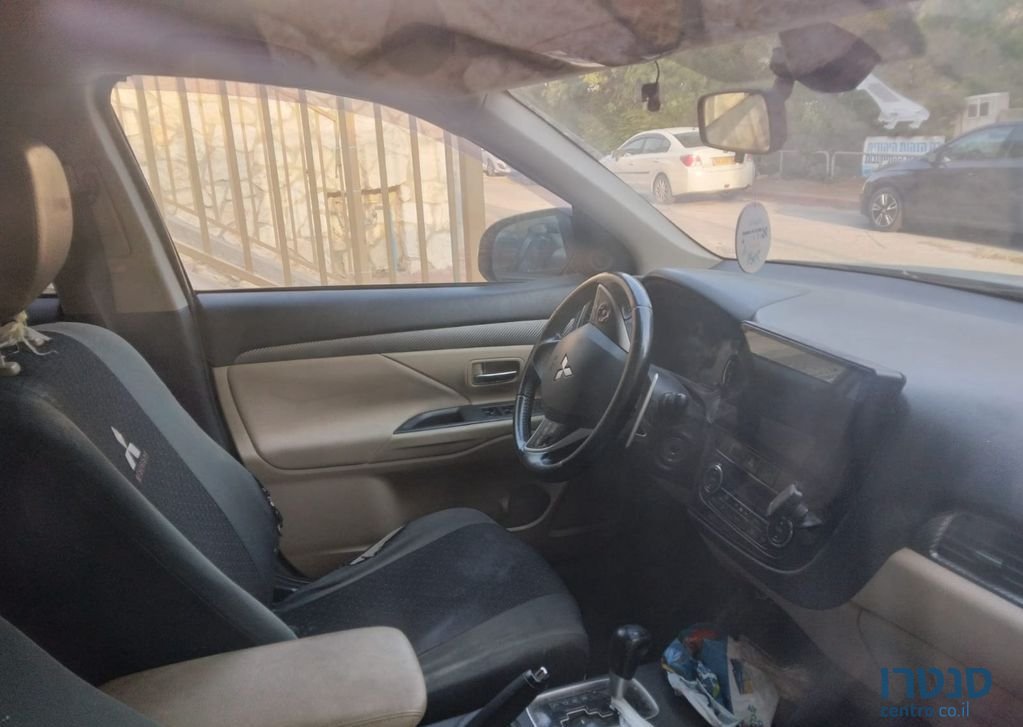 2014' Mitsubishi Outlander מיצובישי אאוטלנדר photo #4
