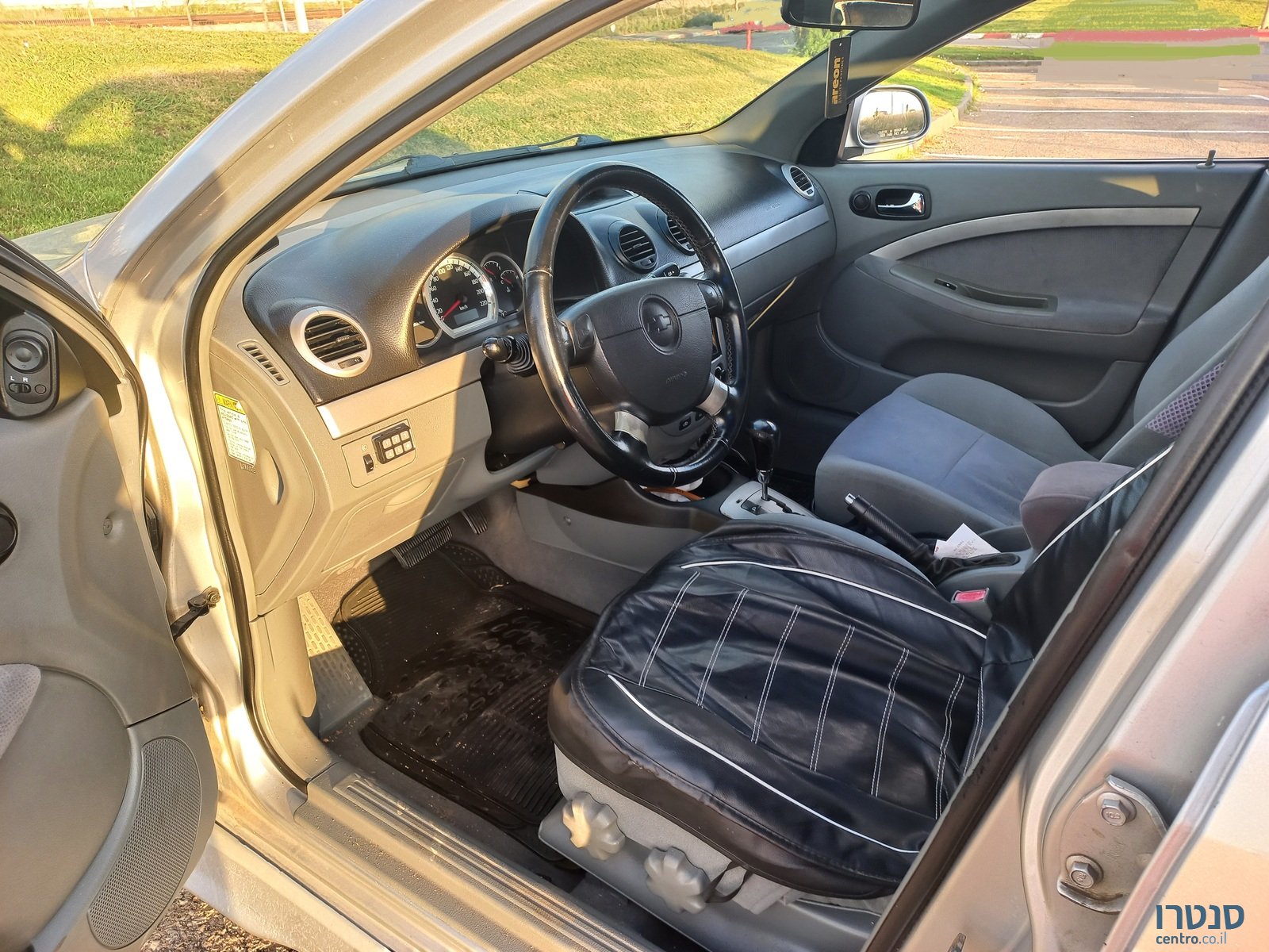 2008' Chevrolet Optra photo #4