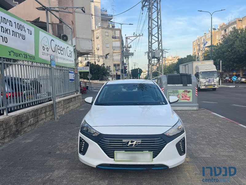 2019' Hyundai Ioniq photo #3