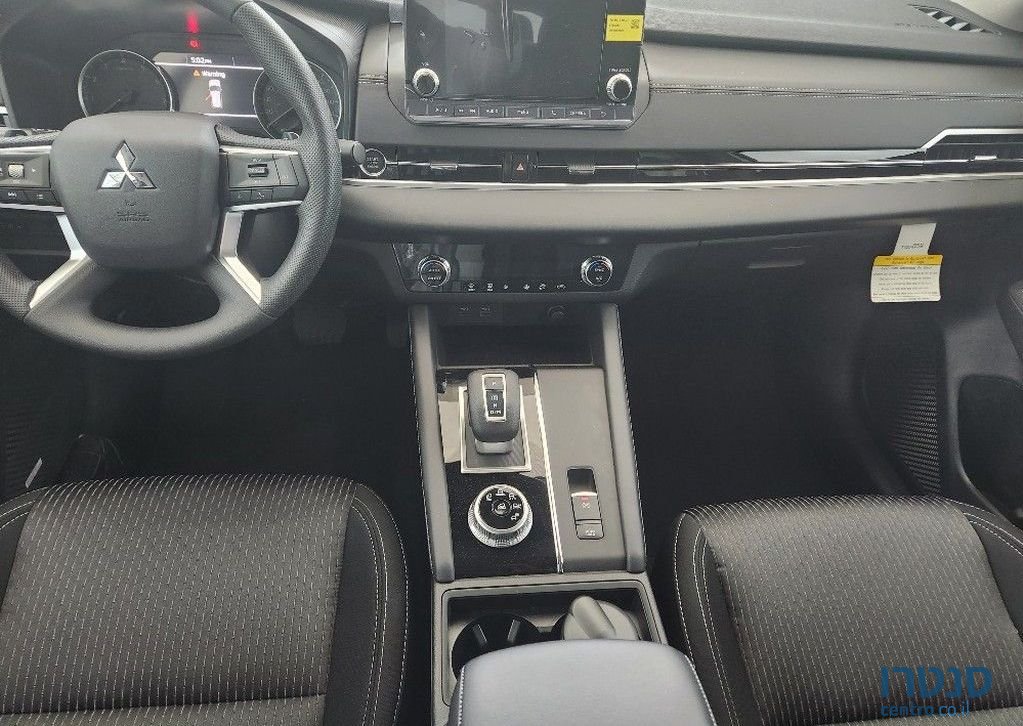 2024' Mitsubishi Outlander מיצובישי אאוטלנדר photo #5