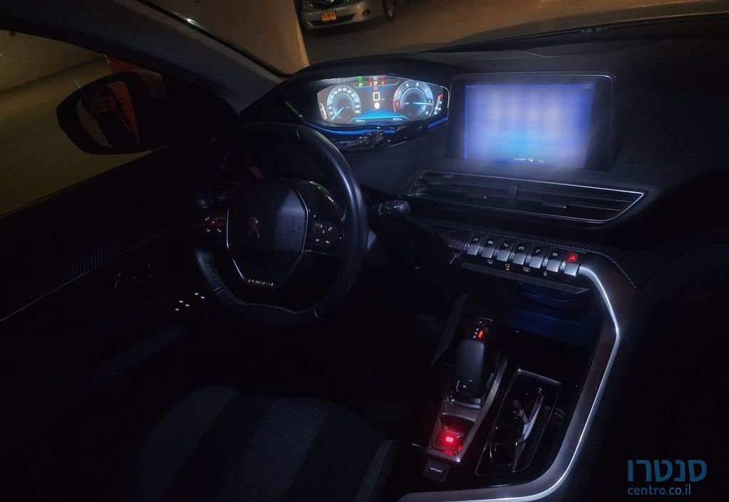 2018' Peugeot 3008 פיג'ו photo #4