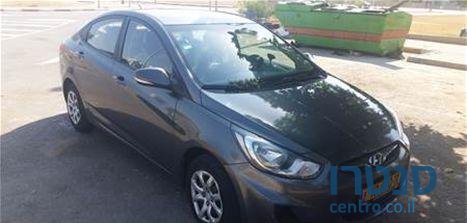 2013' Hyundai i25 יונדאי photo #2