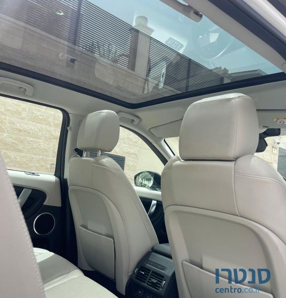 2020' Land Rover Discovery דיסקברי ספורט photo #4