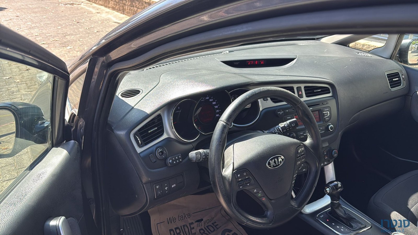 2013' Kia Ceed photo #2