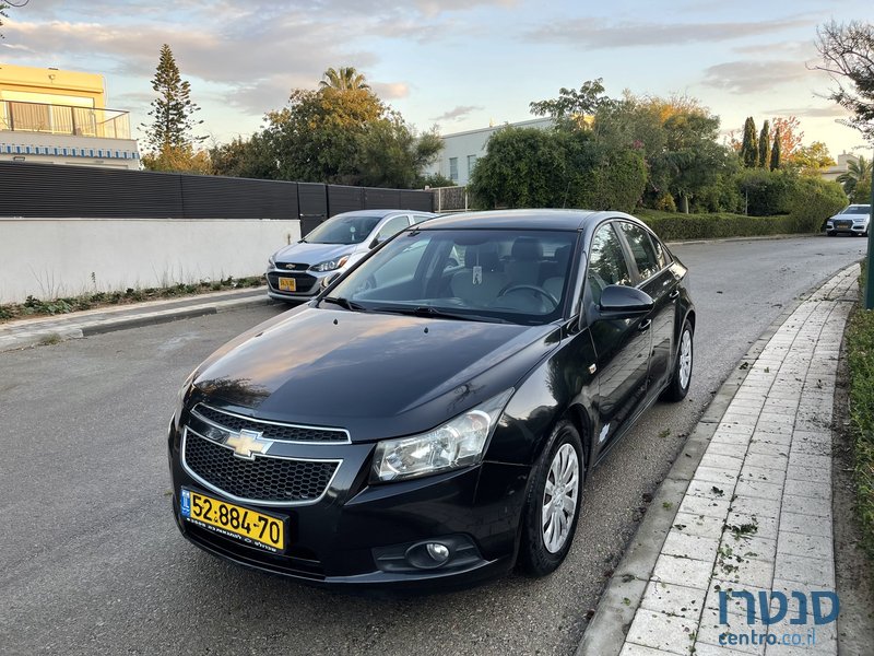 2009' Chevrolet Cruze LS photo #1