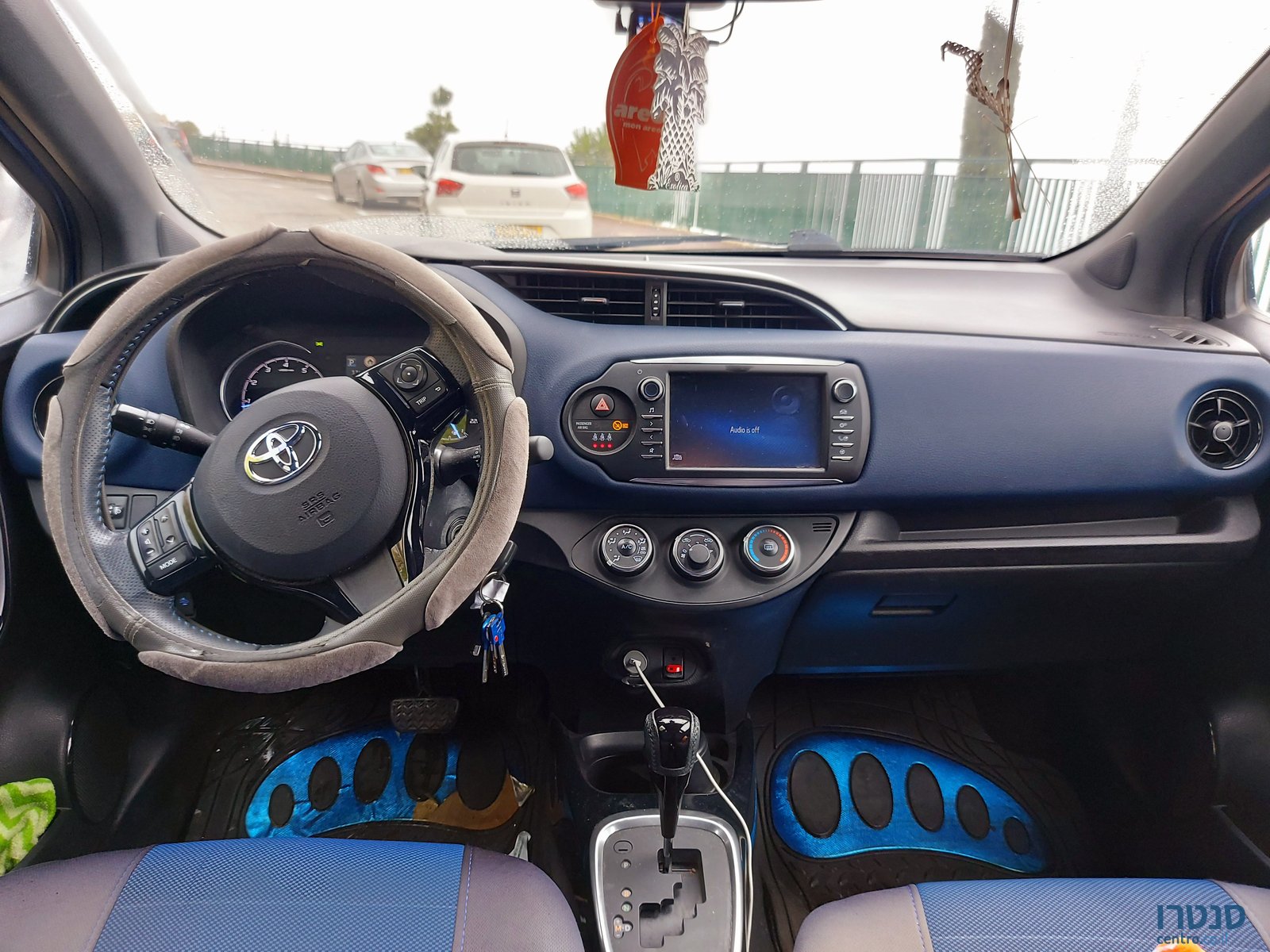 2017' Toyota Yaris טויוטה יאריס photo #4