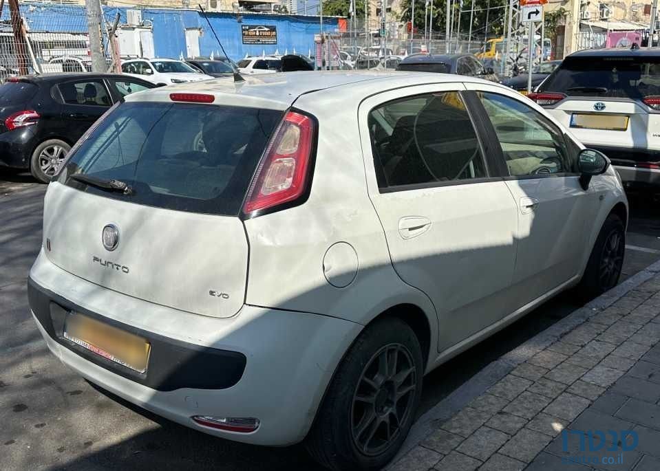 2010' Fiat Punto Evo פיאט פונטו איבו photo #2