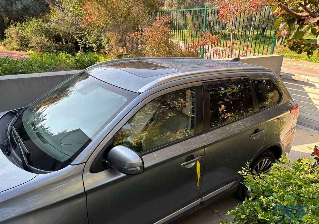 2019' Mitsubishi Outlander מיצובישי אאוטלנדר photo #4