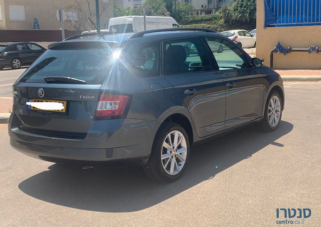 2018' Skoda Fabia סקודה פאביה photo #3