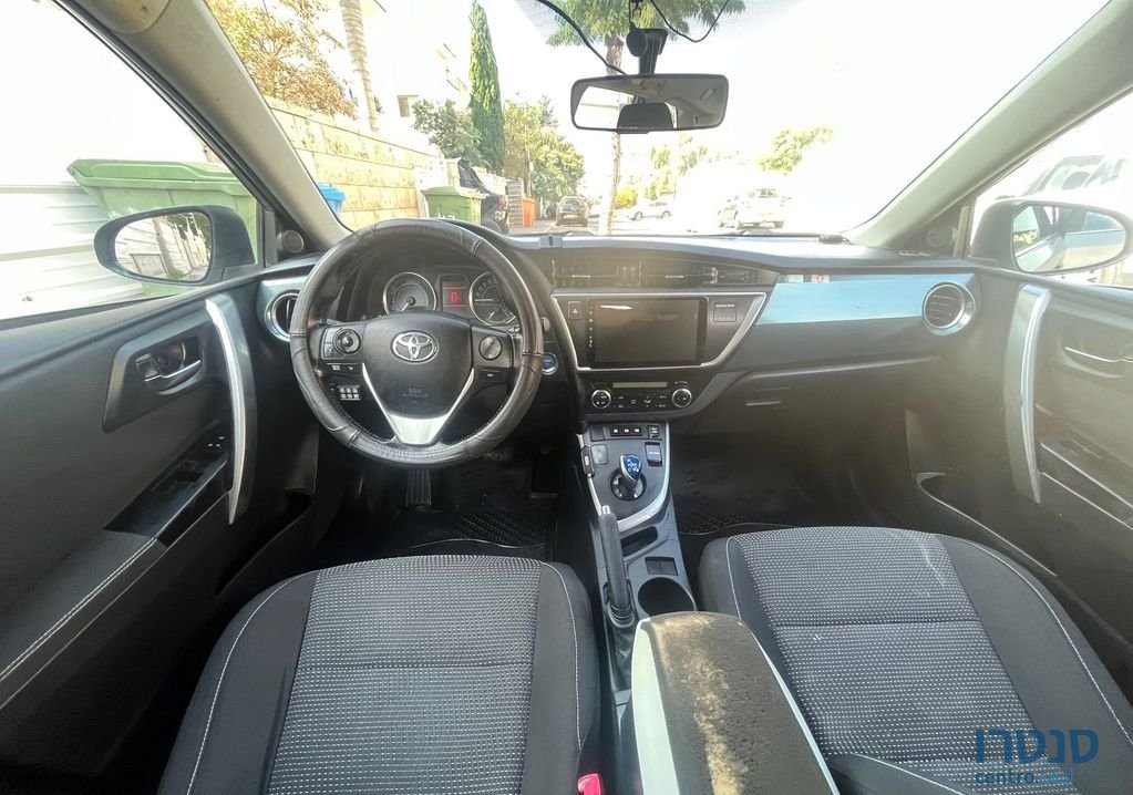 2014' Toyota Auris טויוטה אוריס photo #2