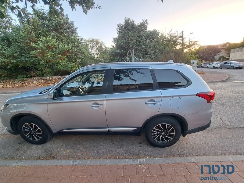 2016' Mitsubishi Outlander מיצובישי אאוטלנדר photo #4