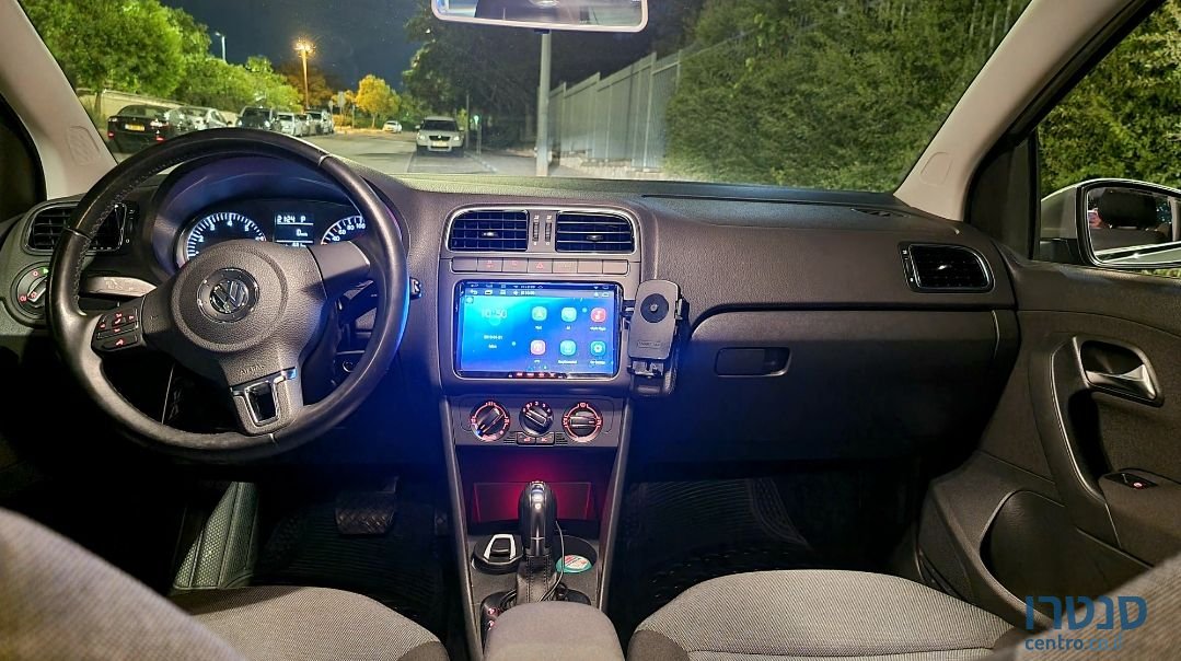 2011' Volkswagen Polo פולקסווגן פולו photo #4