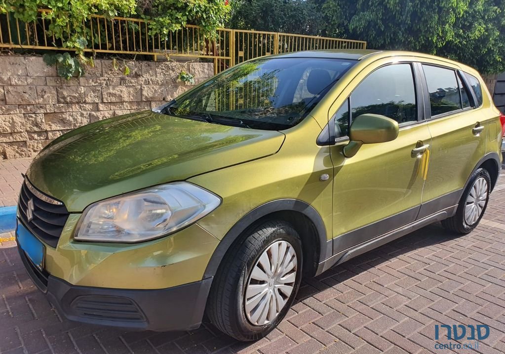 2014' Suzuki SX4 סוזוקי קרוסאובר photo #1