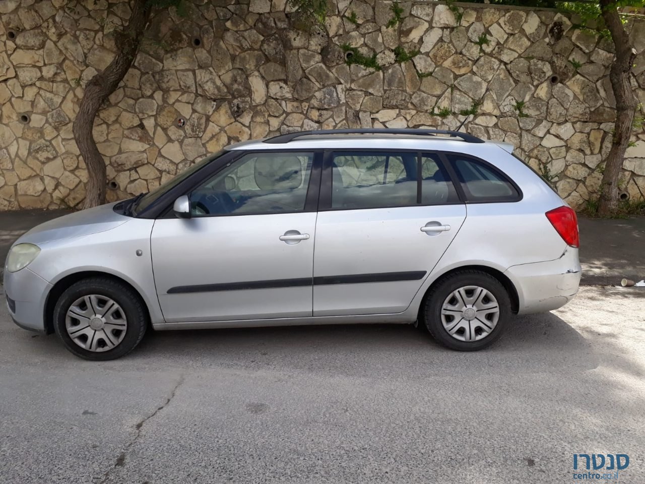 2010' Skoda Fabia 2 photo #3