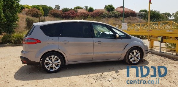 2013' Ford S-Max photo #1