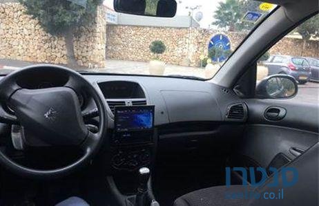 2011' Peugeot 206 פיג' פלוס photo #2