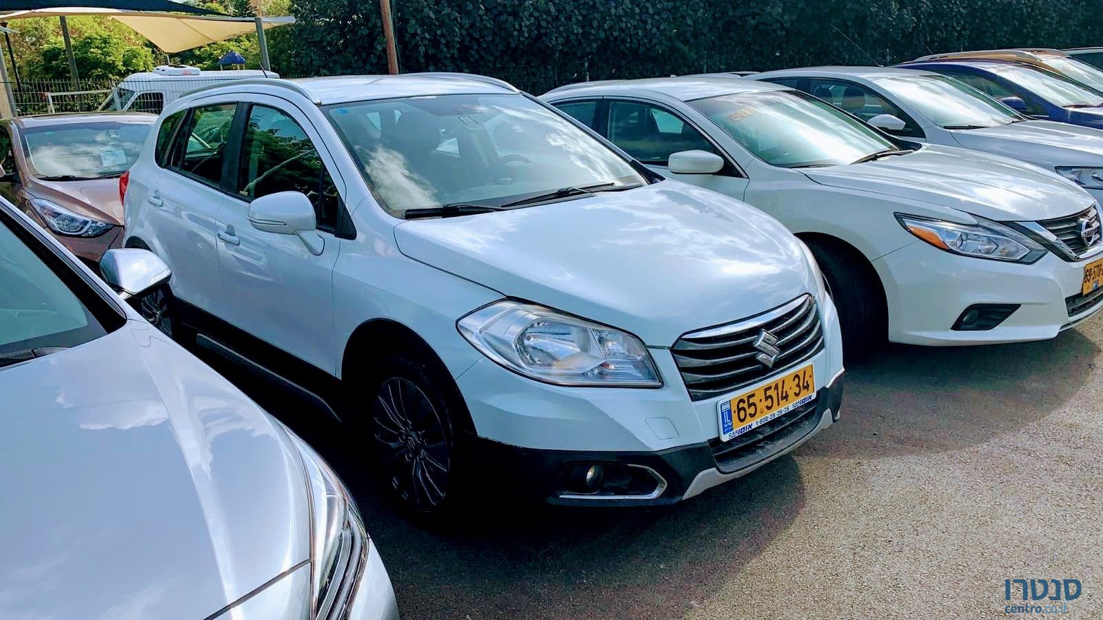 2016' Suzuki SX4 photo #1