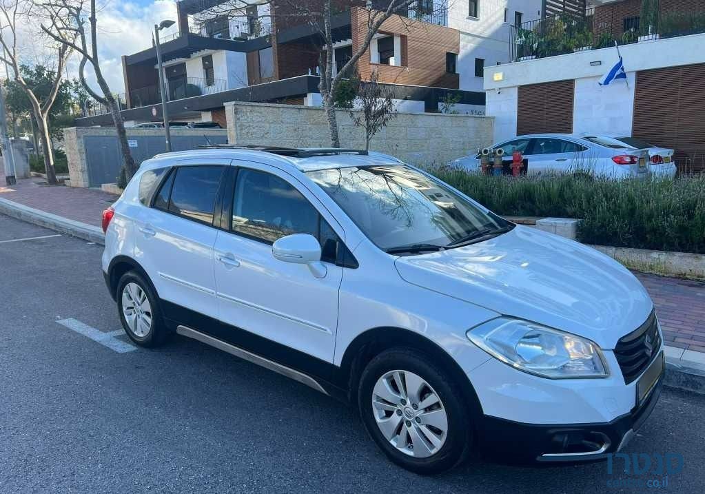 2014' Suzuki SX4 סוזוקי קרוסאובר photo #4